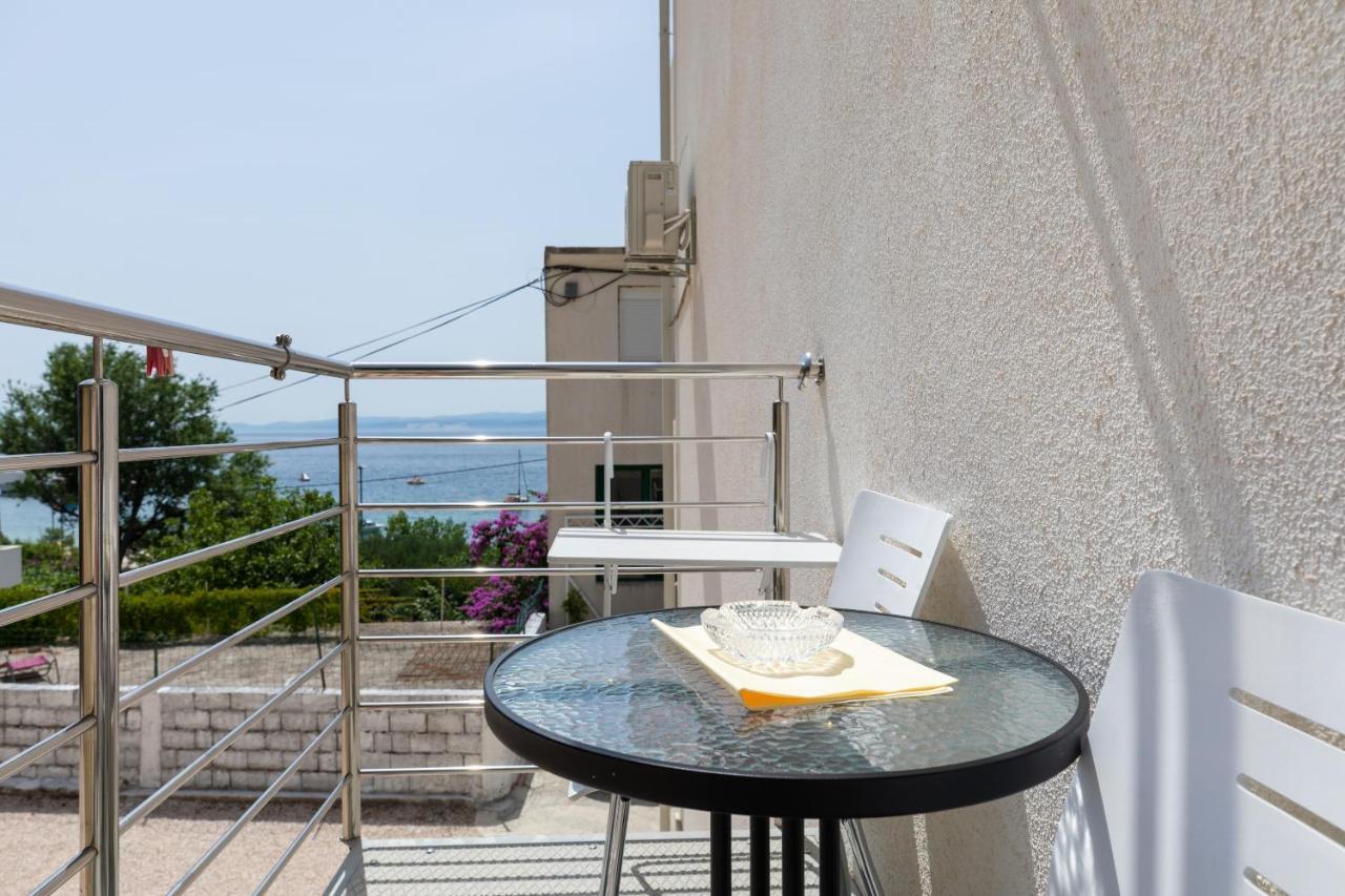 Apartments By The Sea Duce, Omis - 2992 Dugi Rat Bagian luar foto