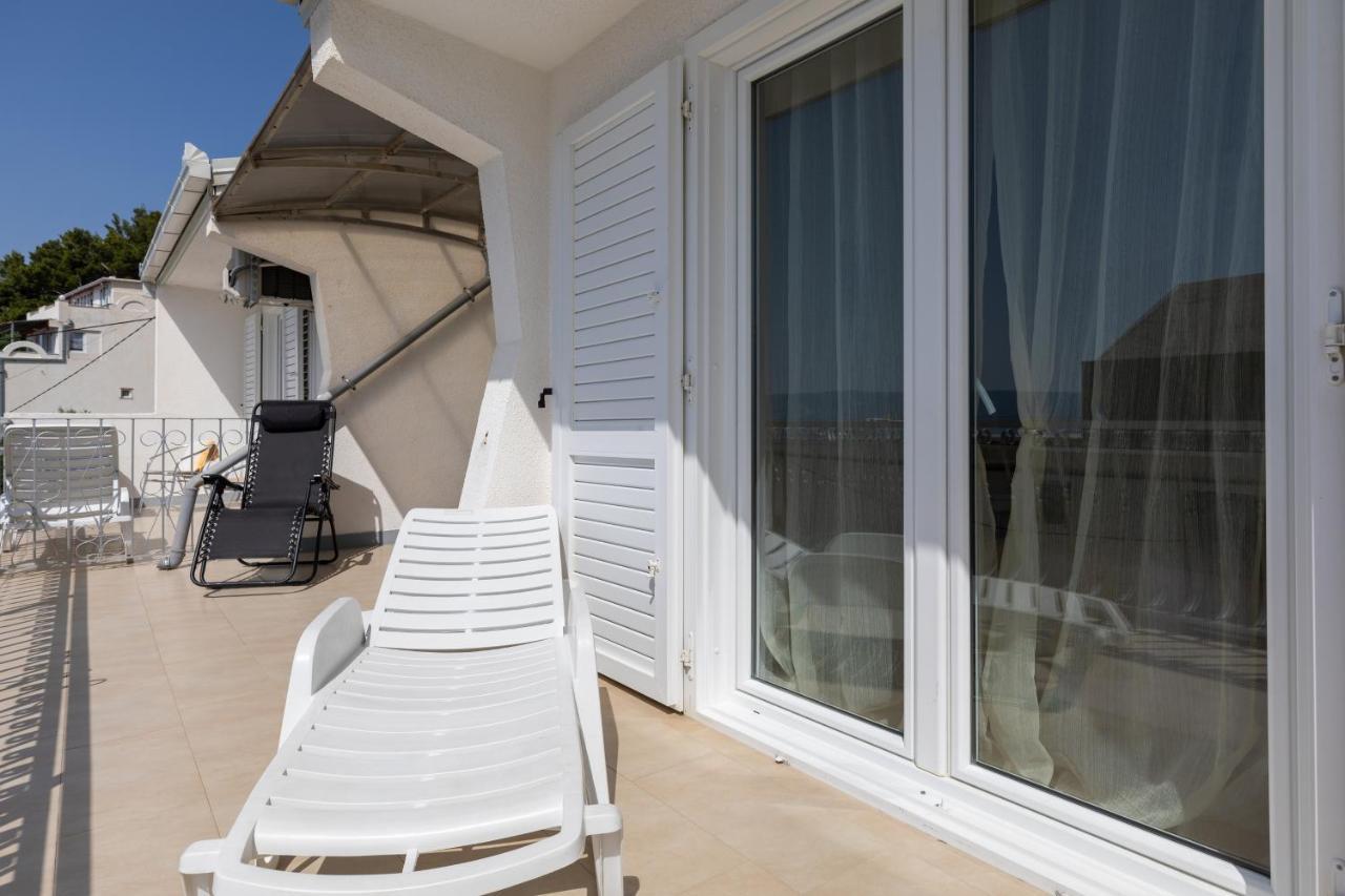 Apartments By The Sea Duce, Omis - 2992 Dugi Rat Bagian luar foto