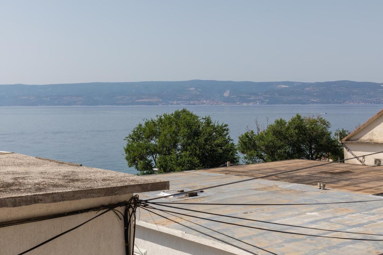Apartments By The Sea Duce, Omis - 2992 Dugi Rat Bagian luar foto
