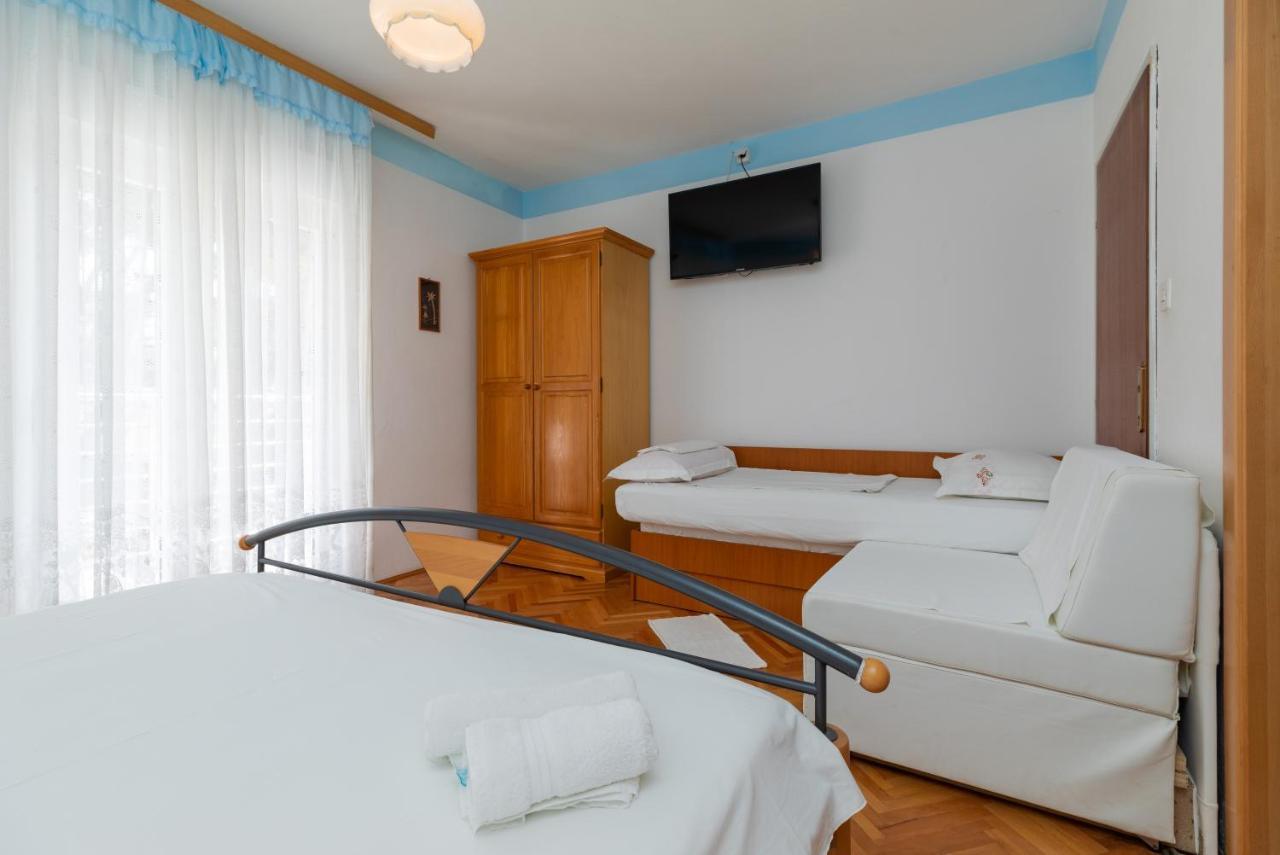 Apartments By The Sea Duce, Omis - 2992 Dugi Rat Bagian luar foto