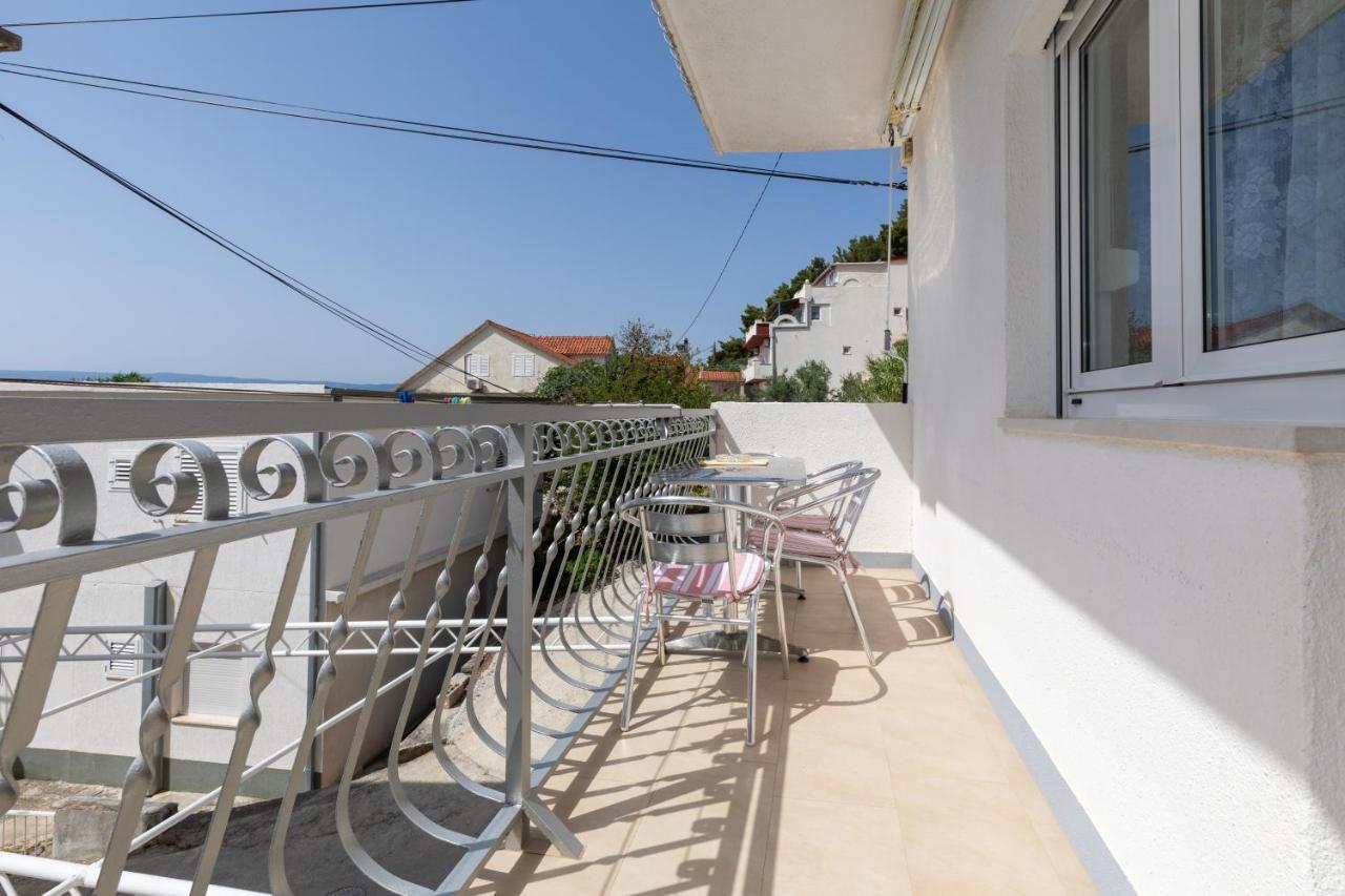 Apartments By The Sea Duce, Omis - 2992 Dugi Rat Bagian luar foto