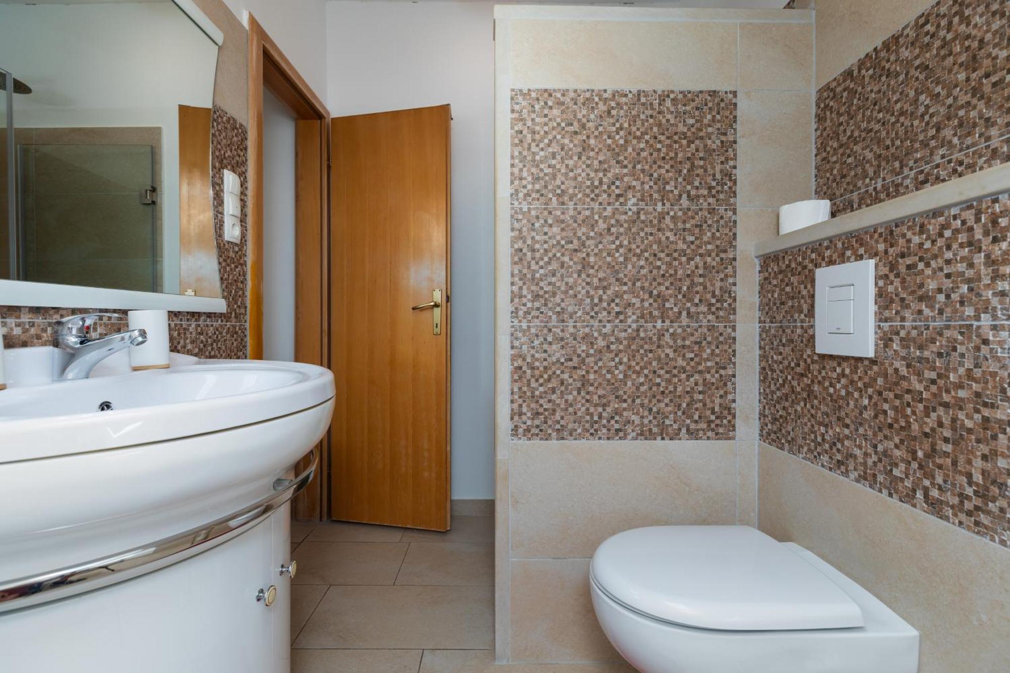 Apartments By The Sea Duce, Omis - 2992 Dugi Rat Ruang foto